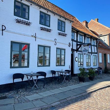 Bed and Breakfast Restaurant Saelhunden Ribe Exterior foto