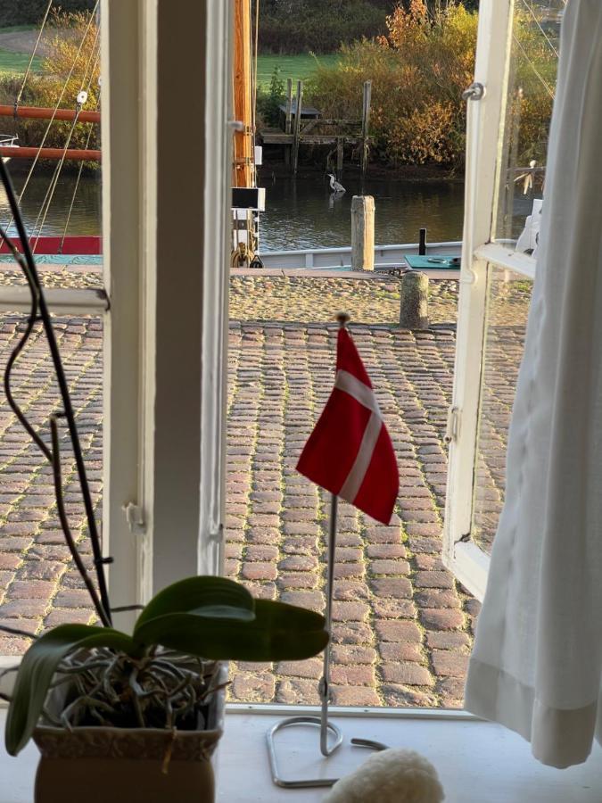 Bed and Breakfast Restaurant Saelhunden Ribe Exterior foto