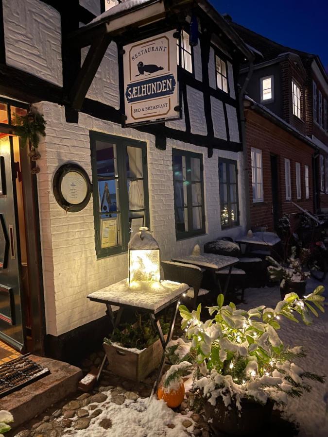 Bed and Breakfast Restaurant Saelhunden Ribe Exterior foto